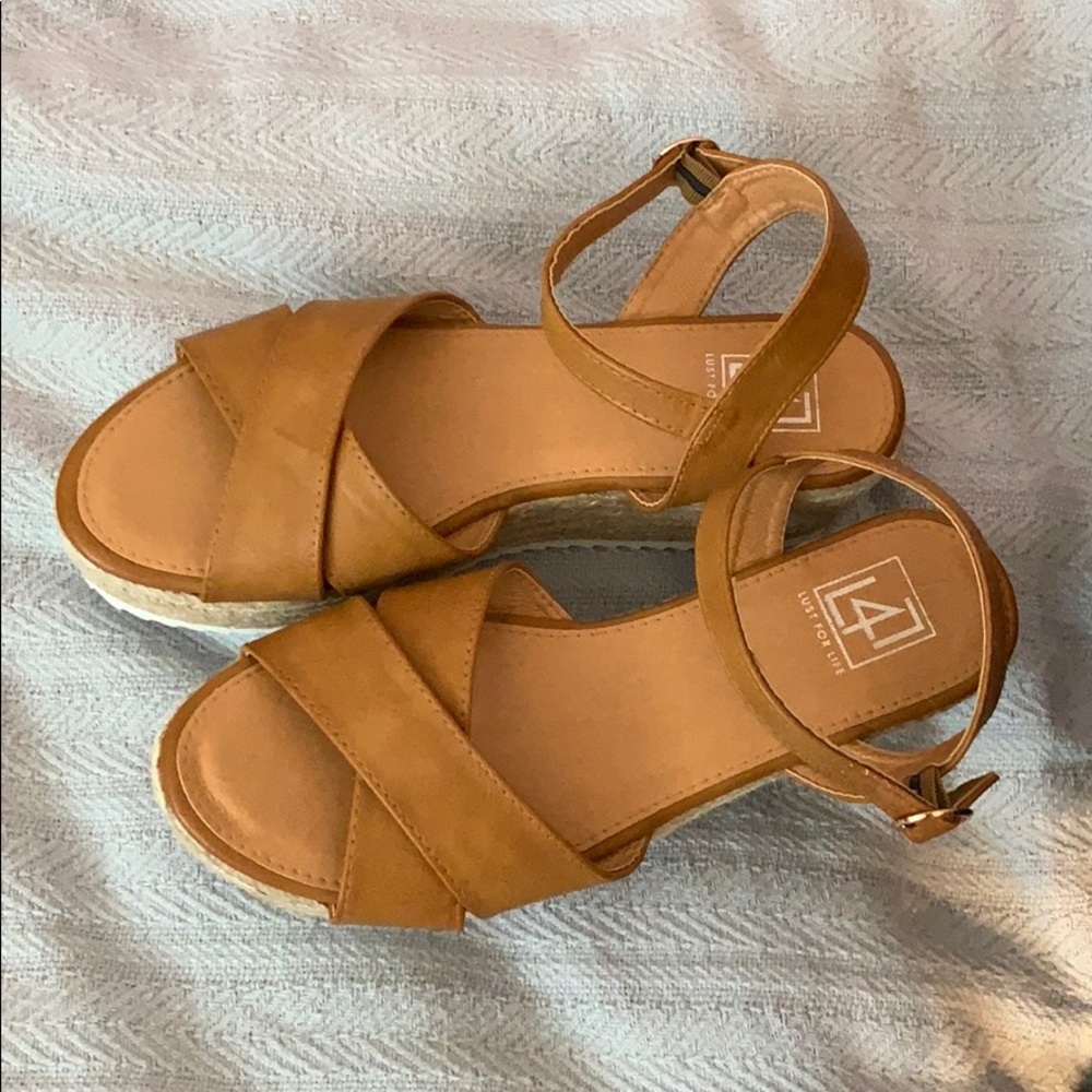 Platform sandals